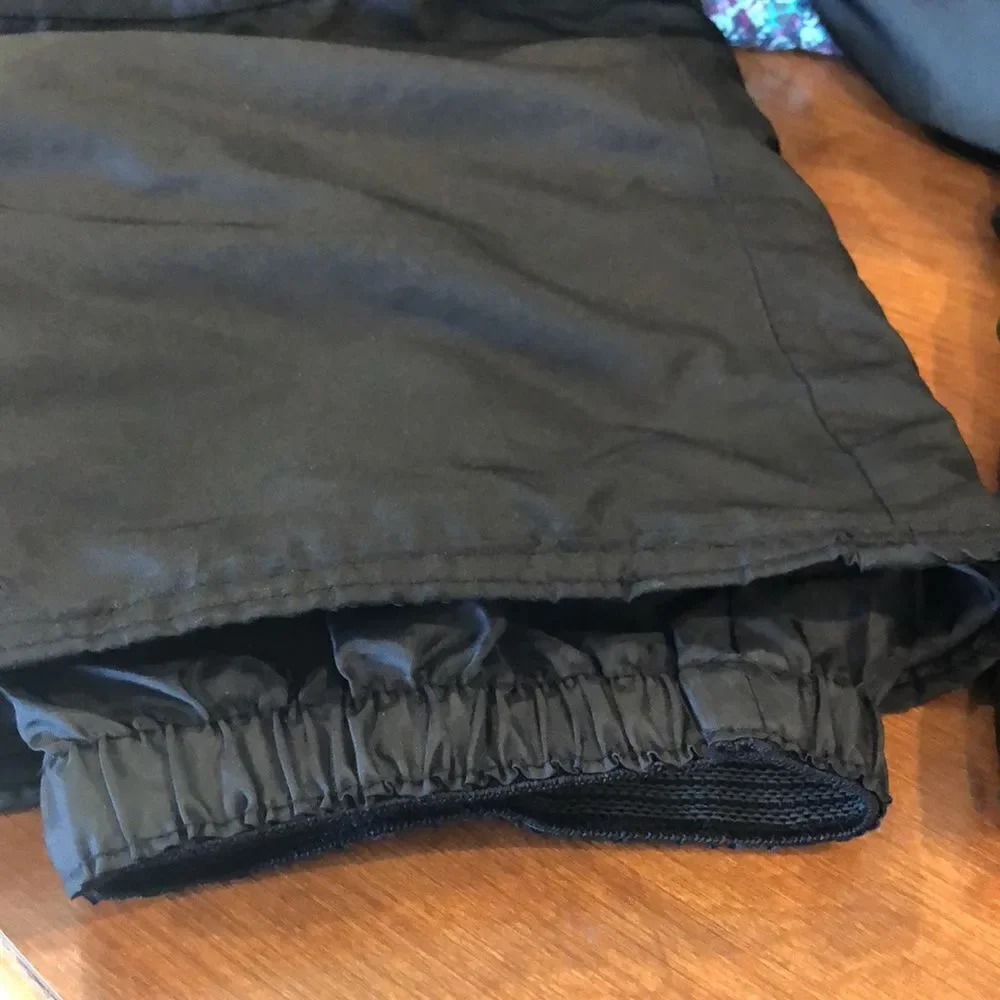 Champion black children snow pants size 7/8